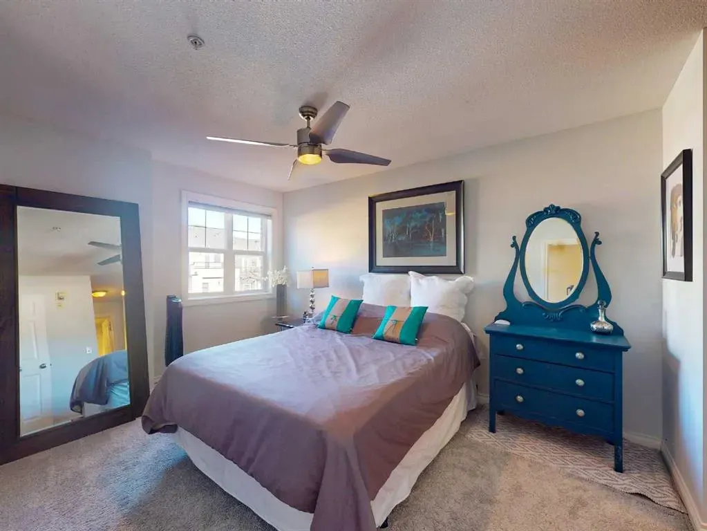 417 3 Avenue NE, #302