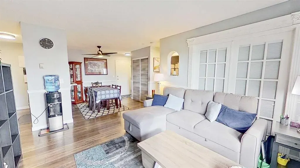 11 Dover Point SE, #406