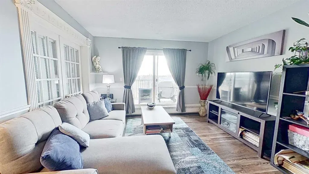 11 Dover Point SE, #406