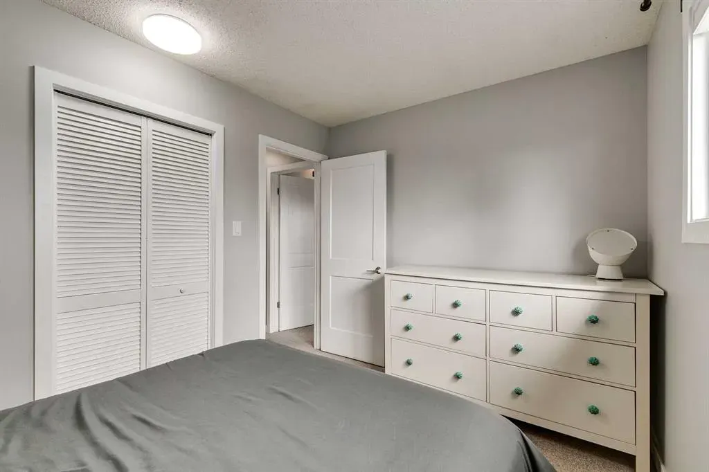 732 Sacramento Place SW