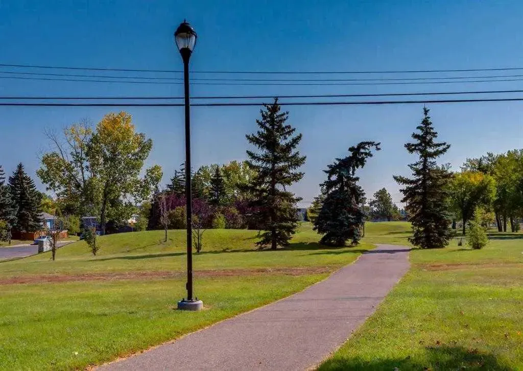 732 Sacramento Place SW