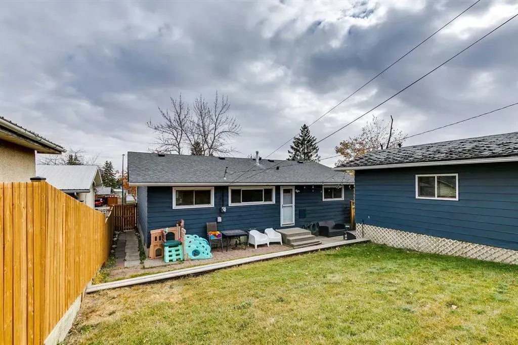 732 Sacramento Place SW