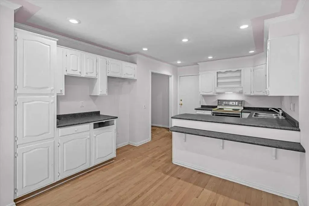 1815 Varsity Estates Drive NW, #24