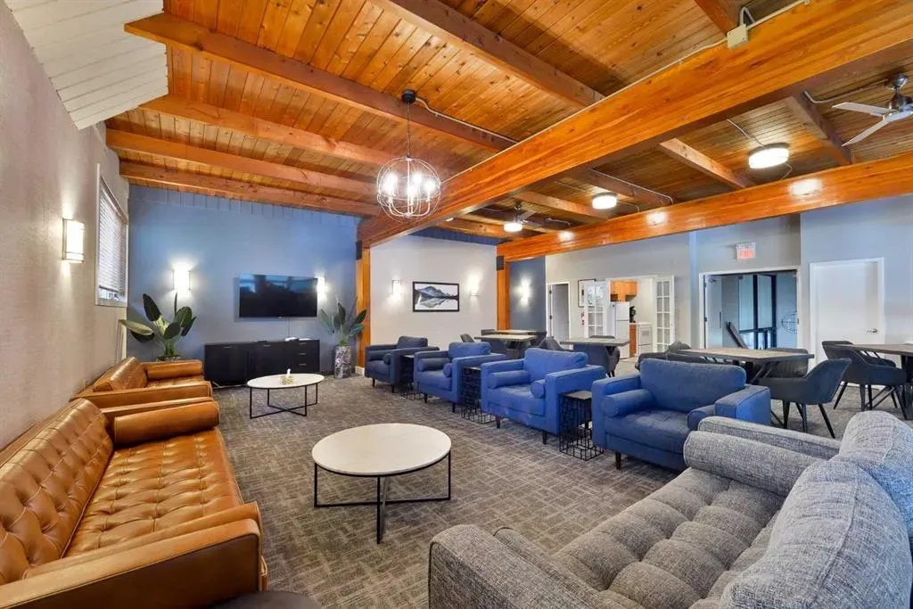 1815 Varsity Estates Drive NW, #24