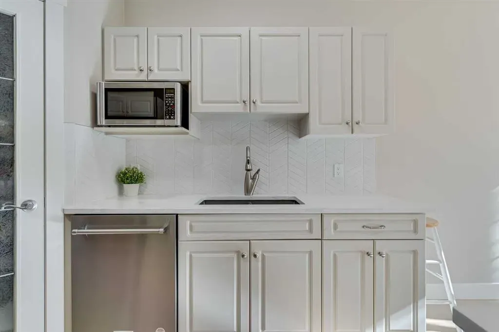 84 Shannon Estates Terrace SW