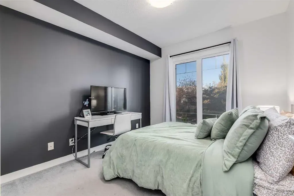 117 19 Avenue NE, #204