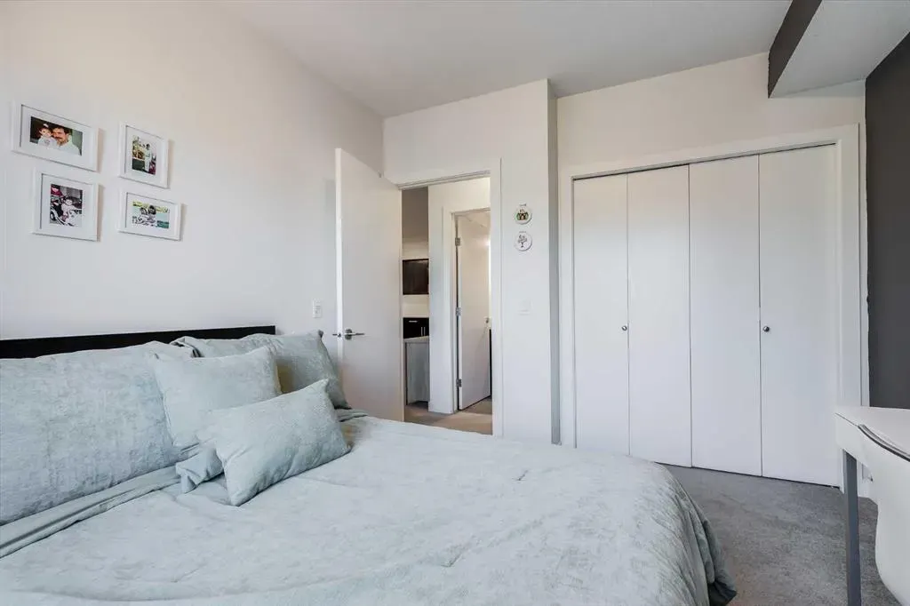 117 19 Avenue NE, #204