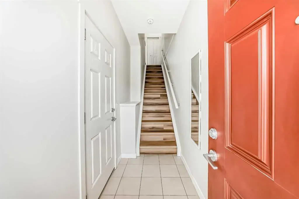 986 Sherwood Boulevard NW