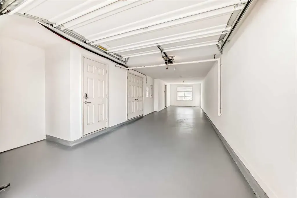 986 Sherwood Boulevard NW