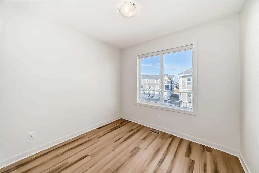 986 Sherwood Boulevard NW