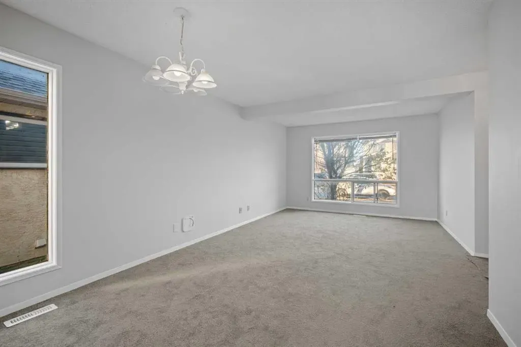 103 Taradale Drive NE