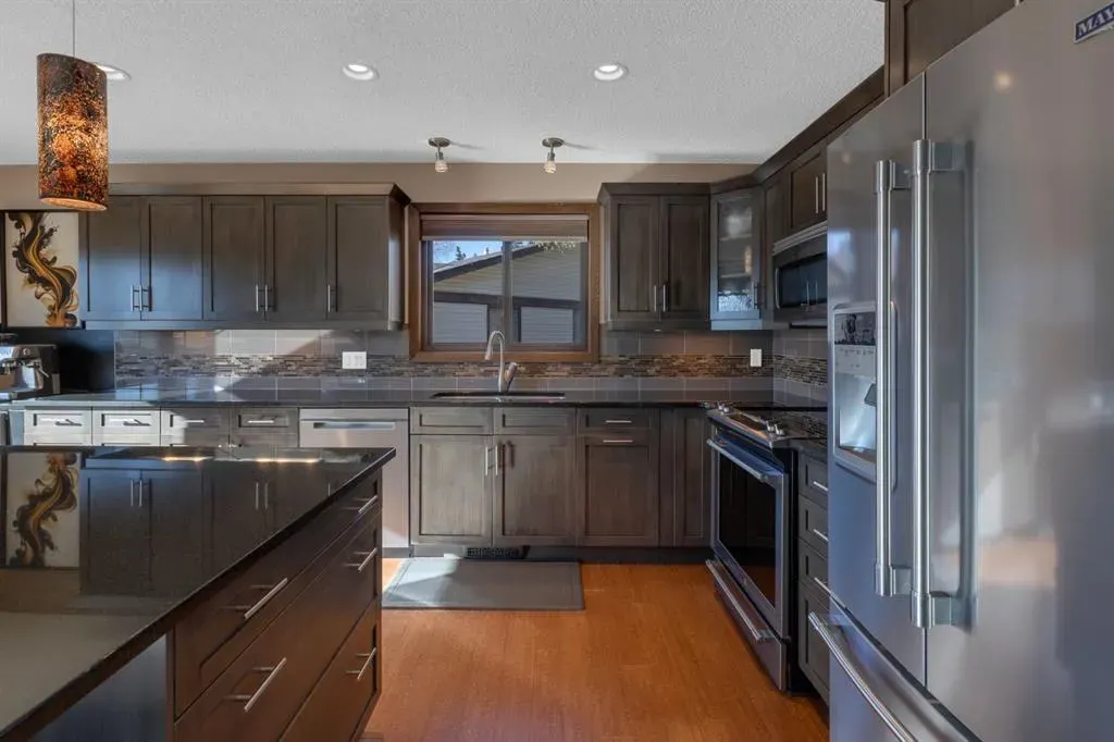 224 Ranchridge Bay NW