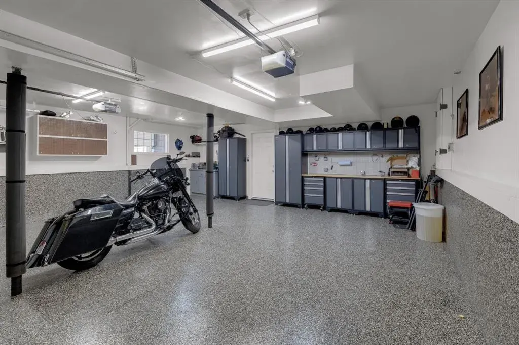 224 Ranchridge Bay NW