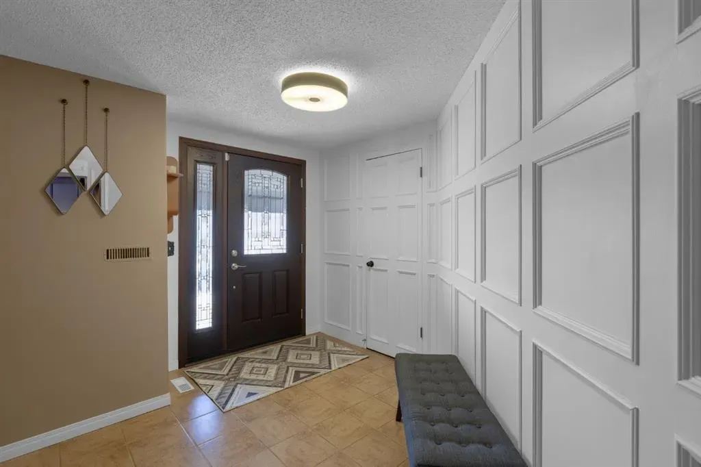 224 Ranchridge Bay NW