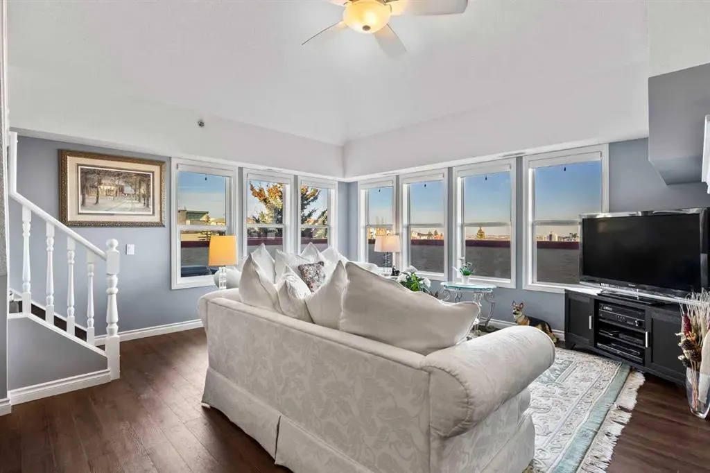 1818 Simcoe Boulevard SW, #2230