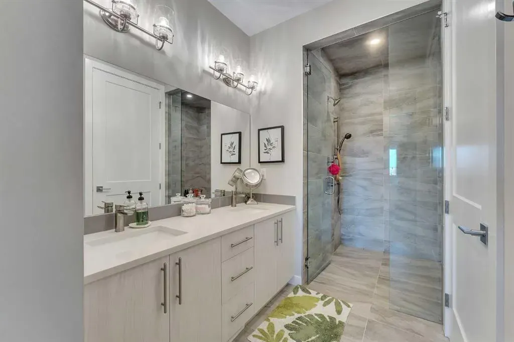 406 Crestridge Common SW