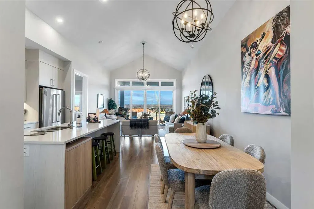 406 Crestridge Common SW