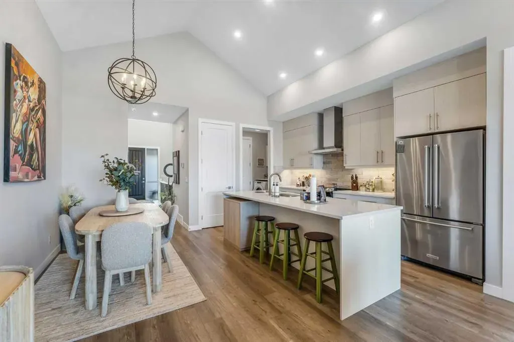 406 Crestridge Common SW