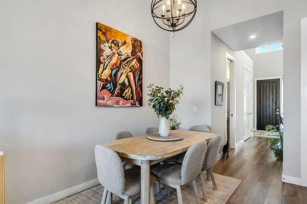 406 Crestridge Common SW