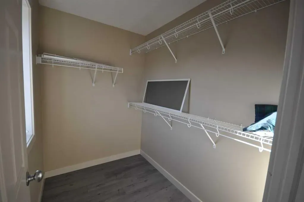 114 Silverado Plains Manor SW