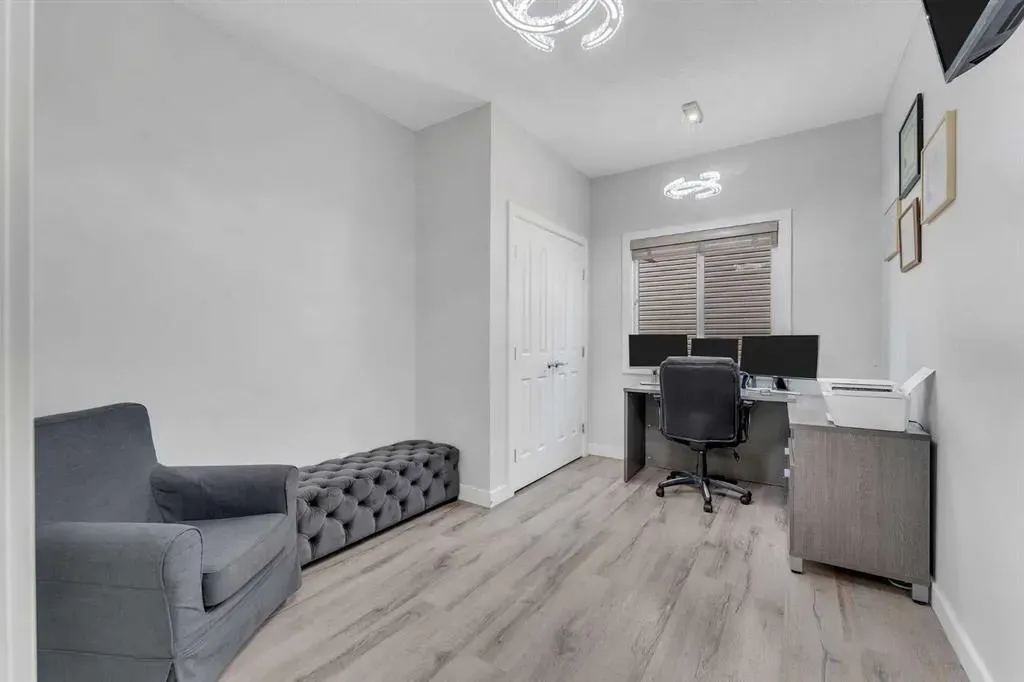 1535 Ravensmoor Way SE