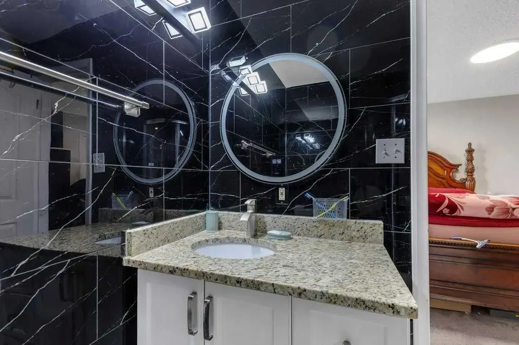 459 Templevale Drive NE