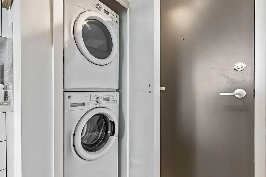 1010 6 Street SW, #903