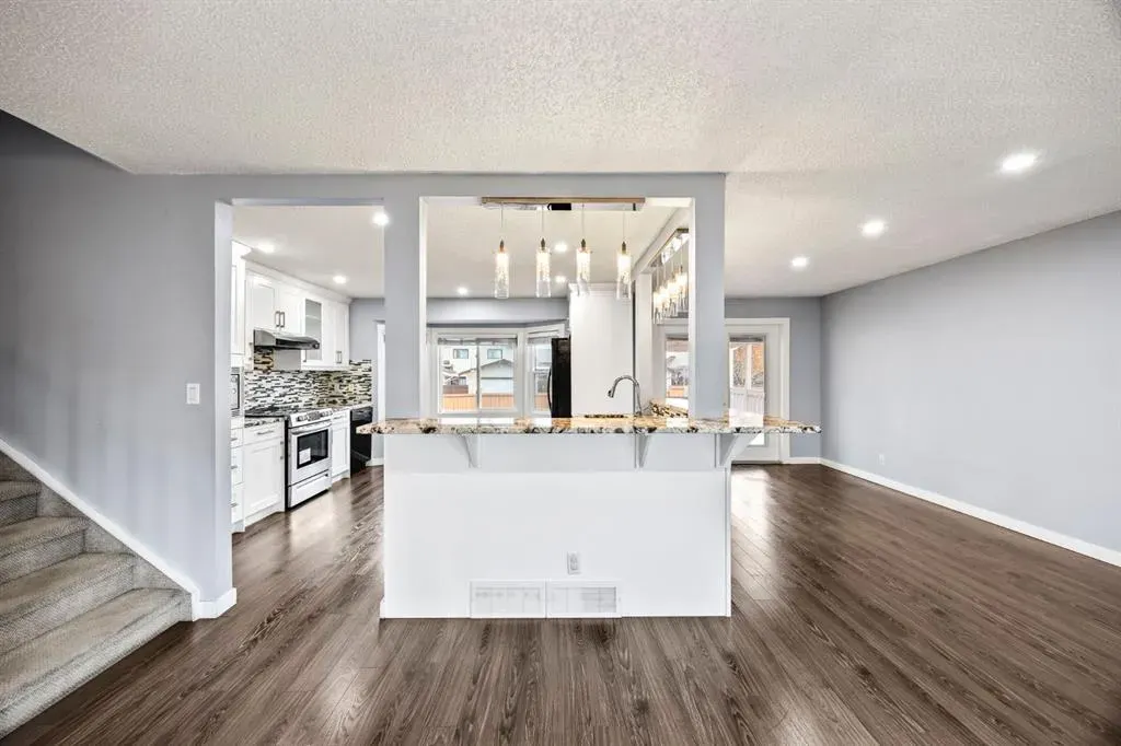 80 Templewood Road NE