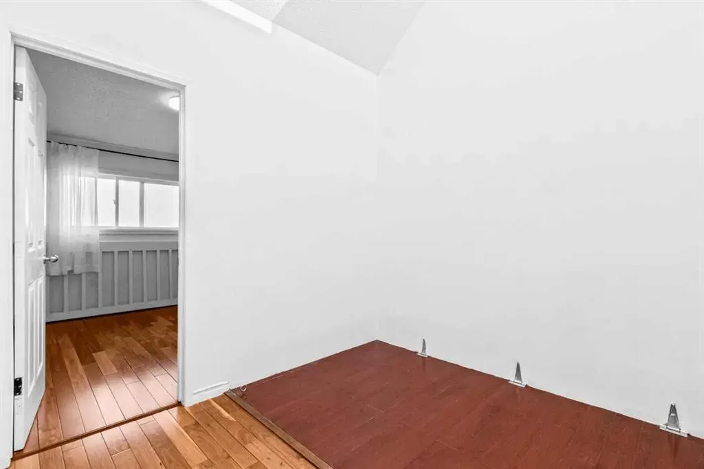 3726 Centre Street NE, #8