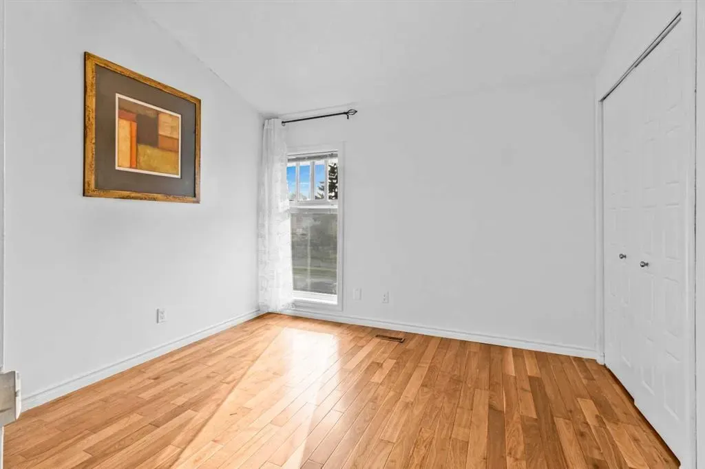 3726 Centre Street NE, #8