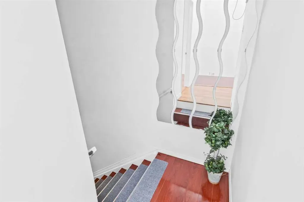 3726 Centre Street NE, #8