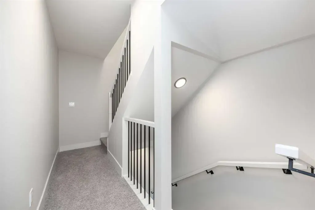 2635 1 Avenue NW, #2