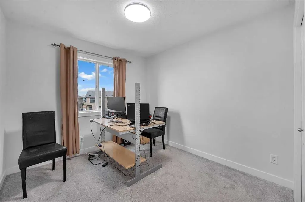 165 Hotchkiss Way SE