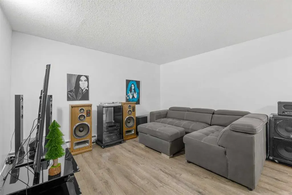 4328 4 Street NW, #205