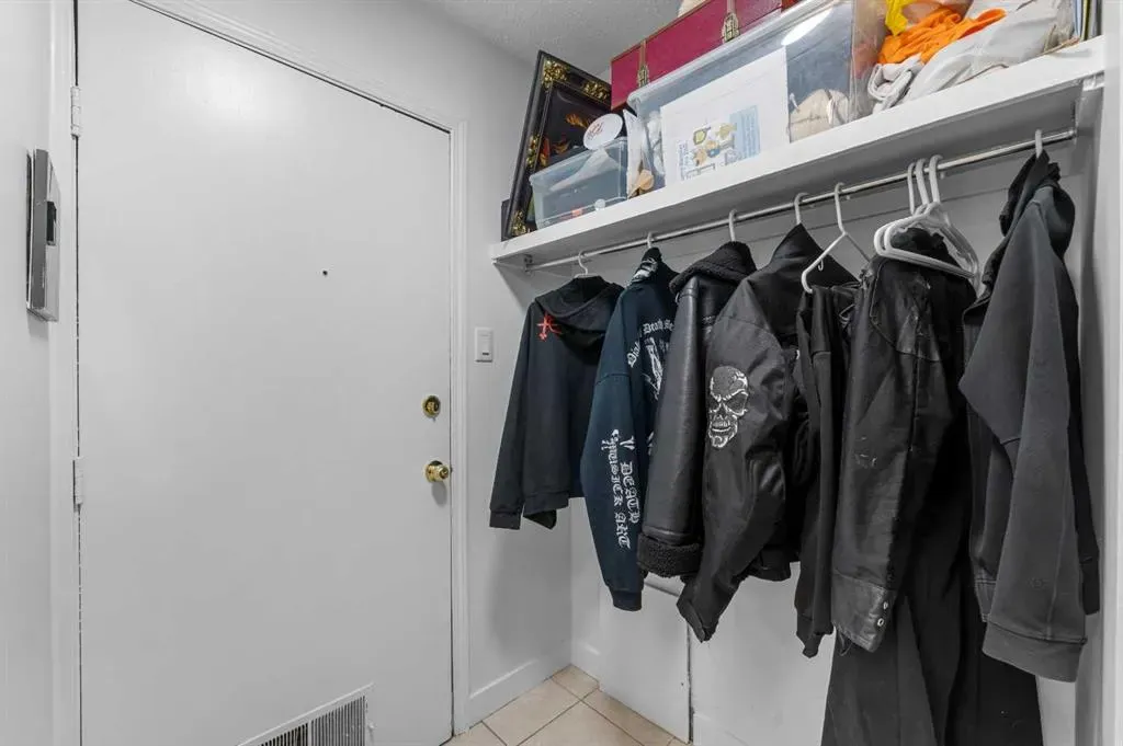 4328 4 Street NW, #205