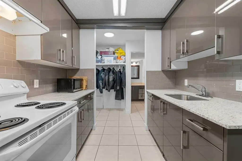 4328 4 Street NW, #205