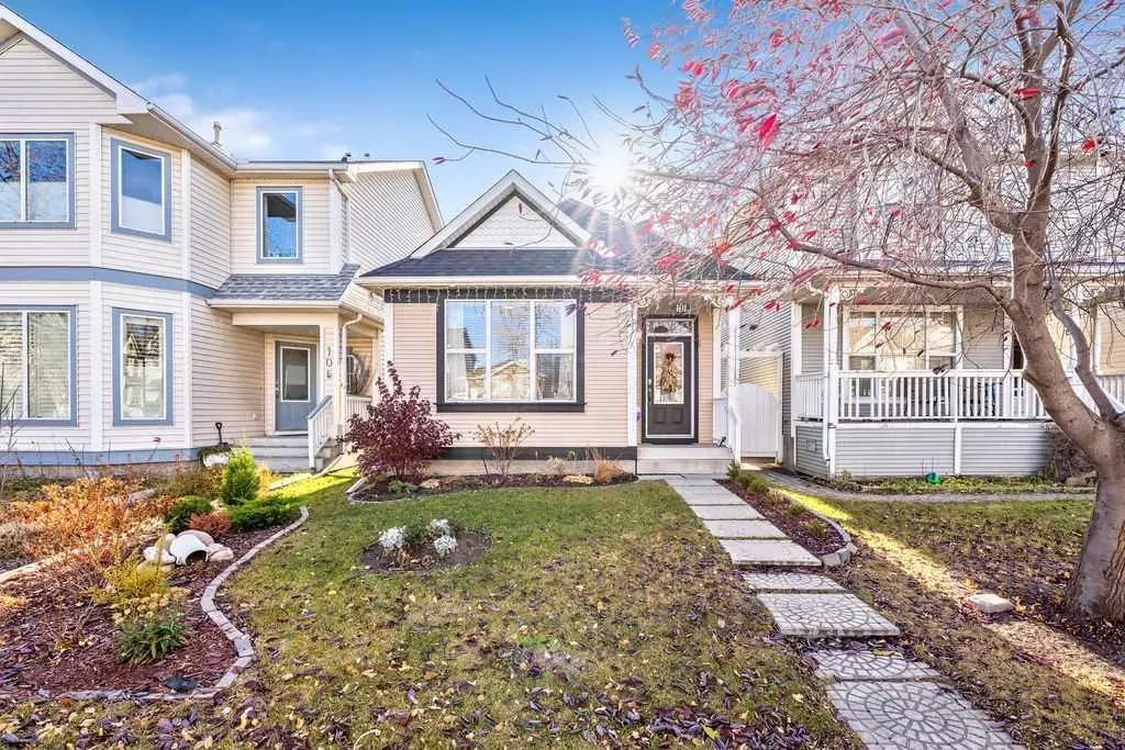 101 Prestwick Avenue SE