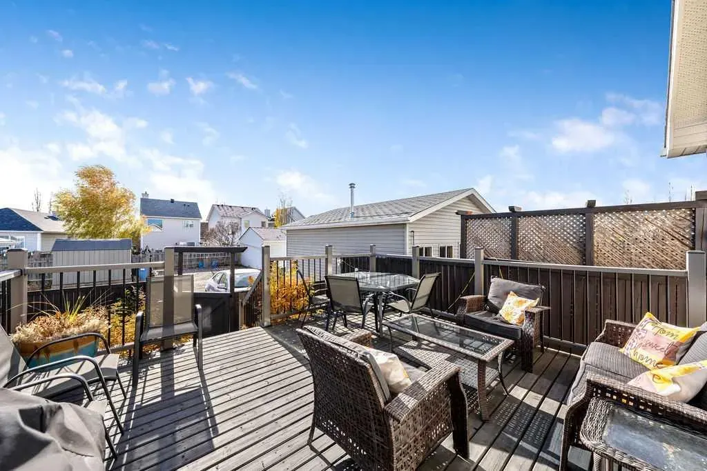 101 Prestwick Avenue SE