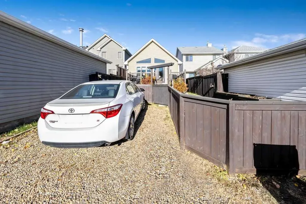 101 Prestwick Avenue SE