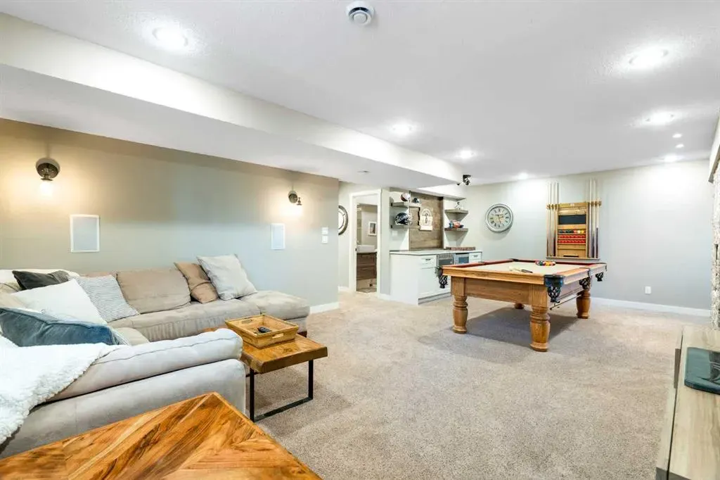 163 Cranarch Landing SE