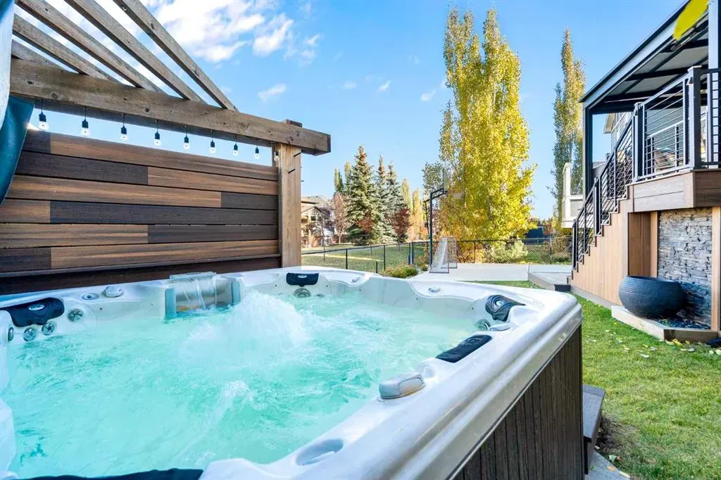 163 Cranarch Landing SE