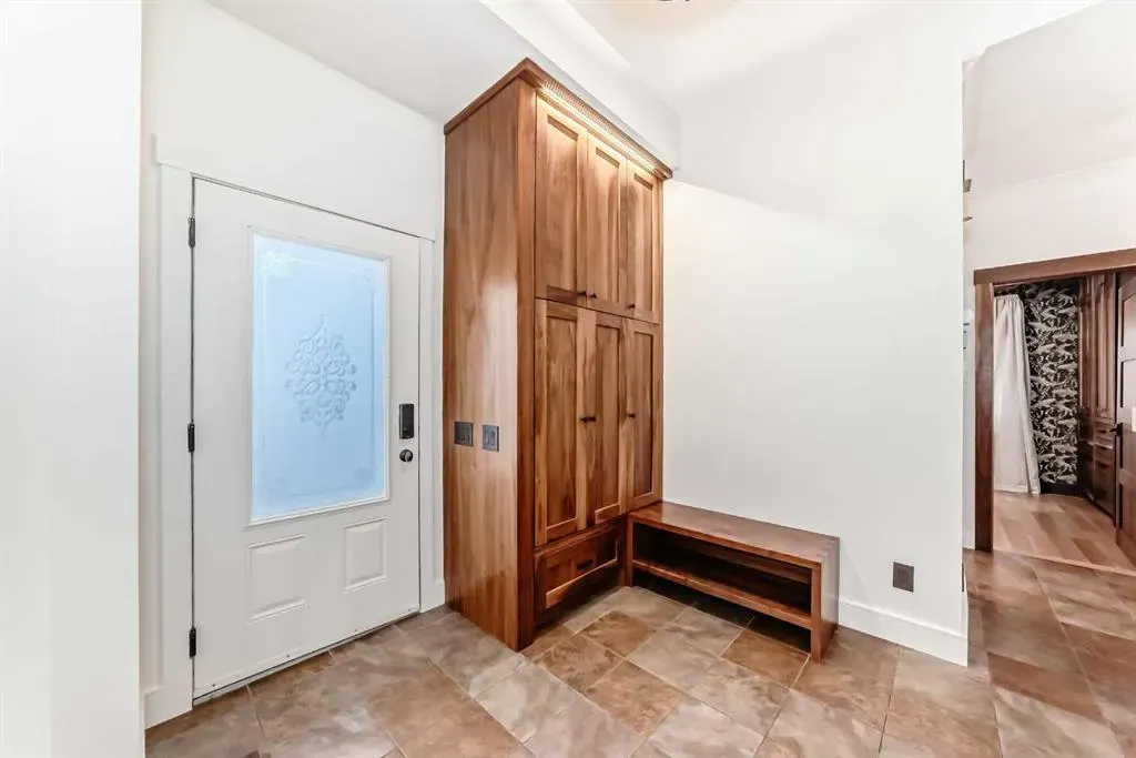 2 Tuscany Estates Crescent NW