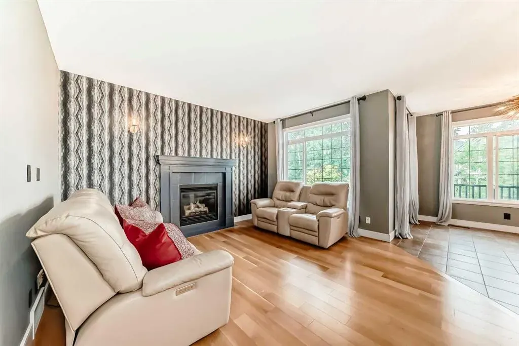 2 Tuscany Estates Crescent NW