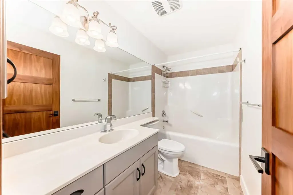 2 Tuscany Estates Crescent NW