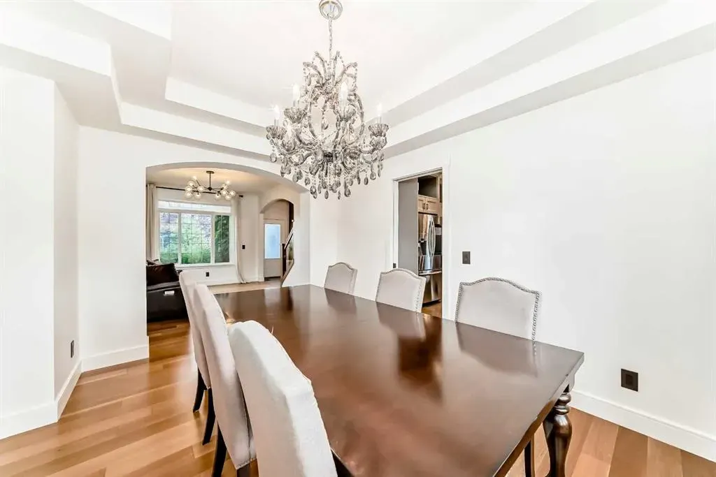 2 Tuscany Estates Crescent NW