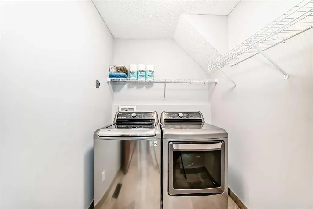 2 Tuscany Estates Crescent NW