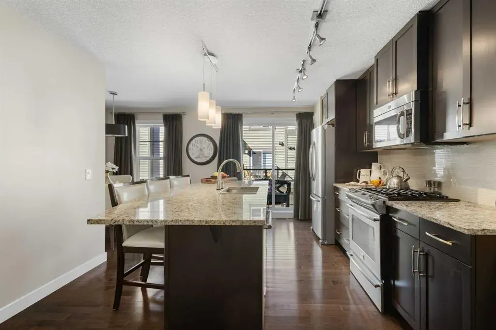 619 Mckenzie Towne Square SE