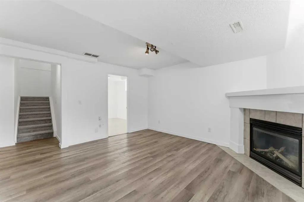 55 Fairways Drive NW, #118