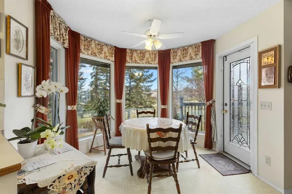 224 Douglas Woods Point SE