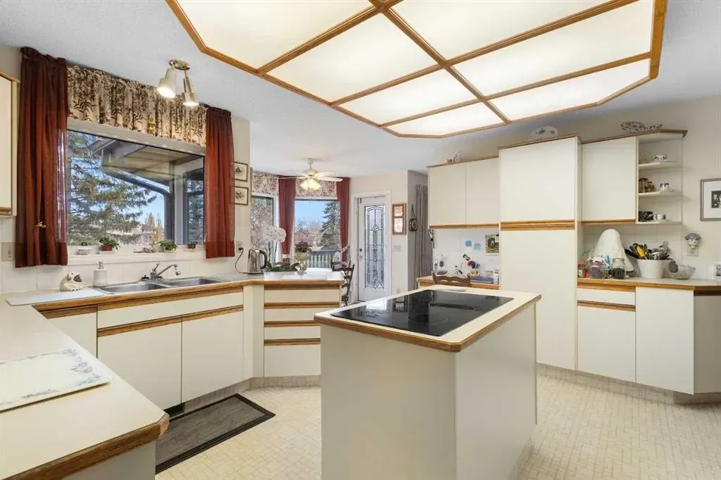 224 Douglas Woods Point SE